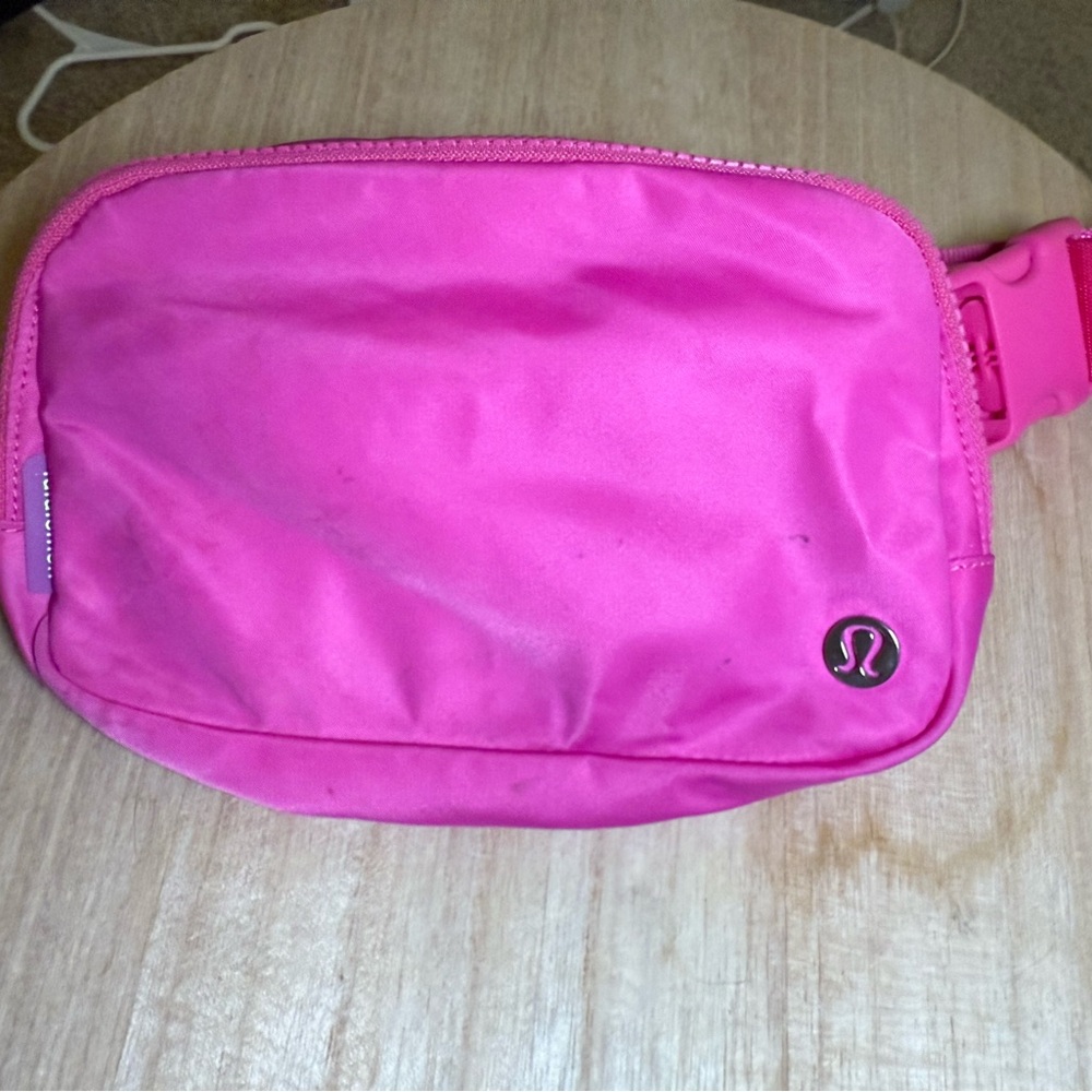 Lululemon Everywhere Belt Bag